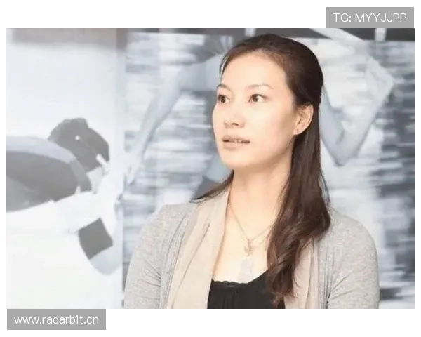 刷到谢杏芳家居照，衣帽间那一角把我的租房生活打回原形