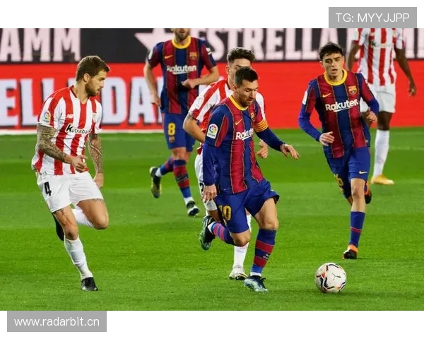 梅西缺席竟成最大短板！哈维困境背后巴萨战术失衡，豪门身份摇摇欲坠